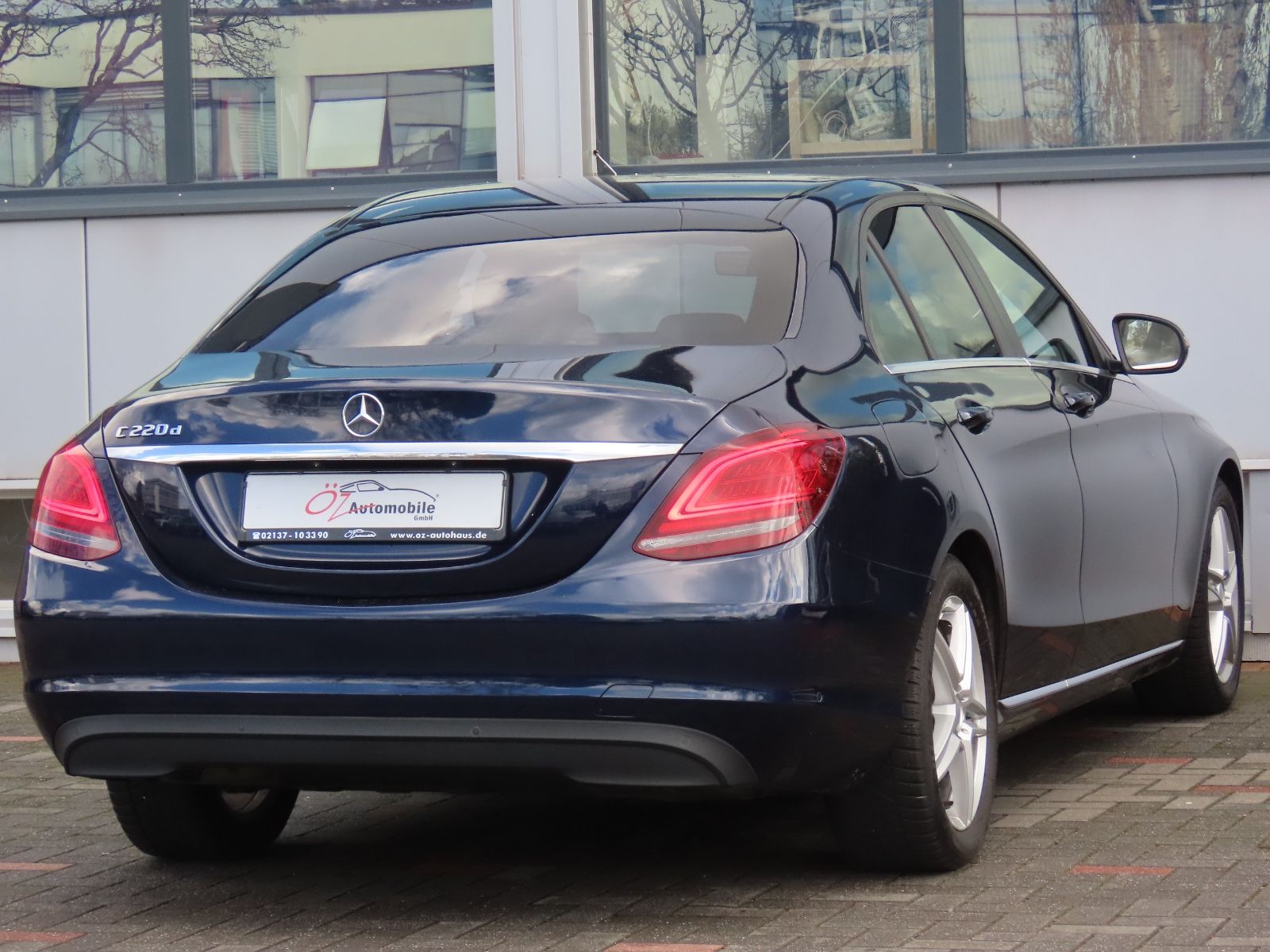 Mercedes-Benz C 220d Autom. Leder Sitzheizung Klimaauto. Navi foto 4