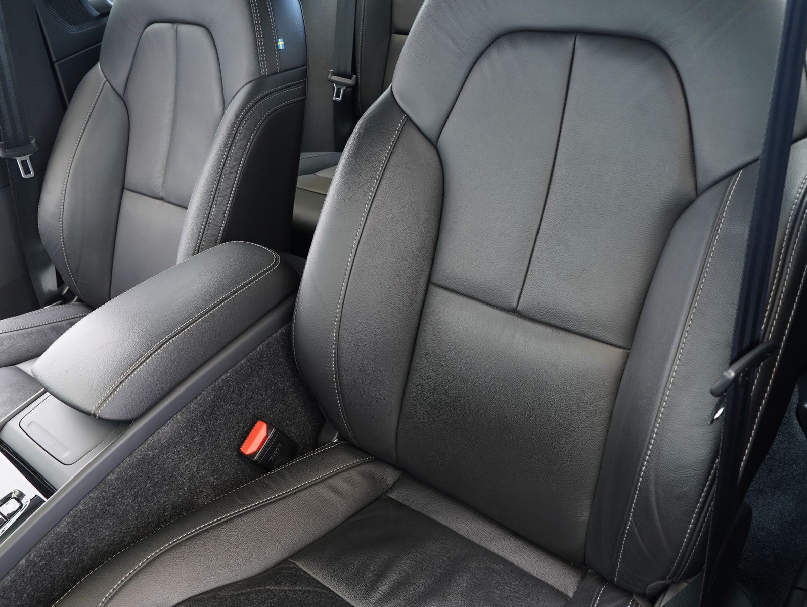 Fahrzeugabbildung Volvo XC40 B4 B Inscription LED/NAVI/ACC/LEDER/360°
