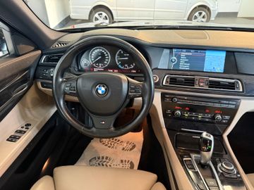 BMW 730 - 11