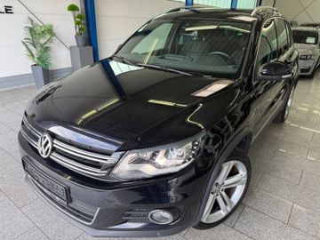 Volkswagen Tiguan - 1