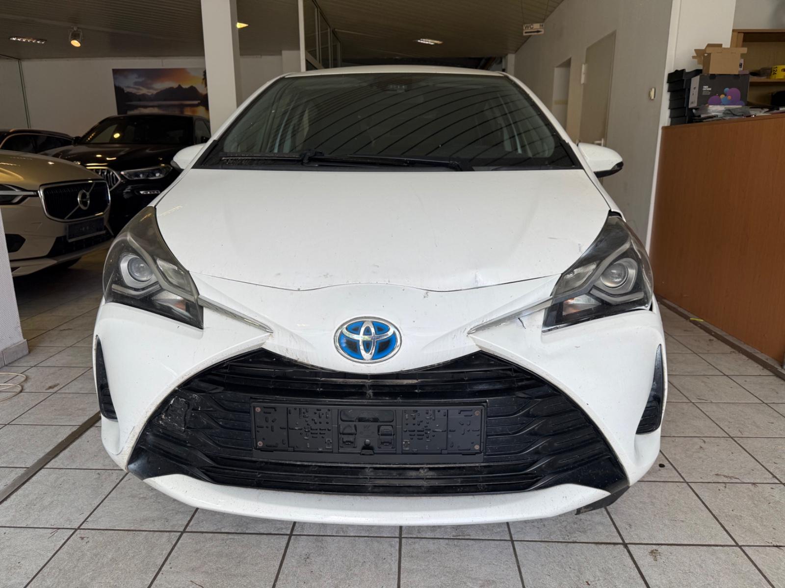 Toyota Yaris Hybrid Basis