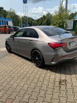 Mercedes-Benz A 200 d  Edition Limousine AMG  Styling 19 Zoll 