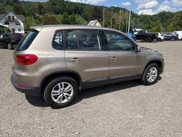 Volkswagen Tiguan - 4