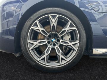 BMW 750 - 5