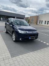Mitsubishi Outlander 2.2 DI-D Plus ClearTec 2WD Plus - Mitsubishi Outlander Plus mit Diesel-Antrieb