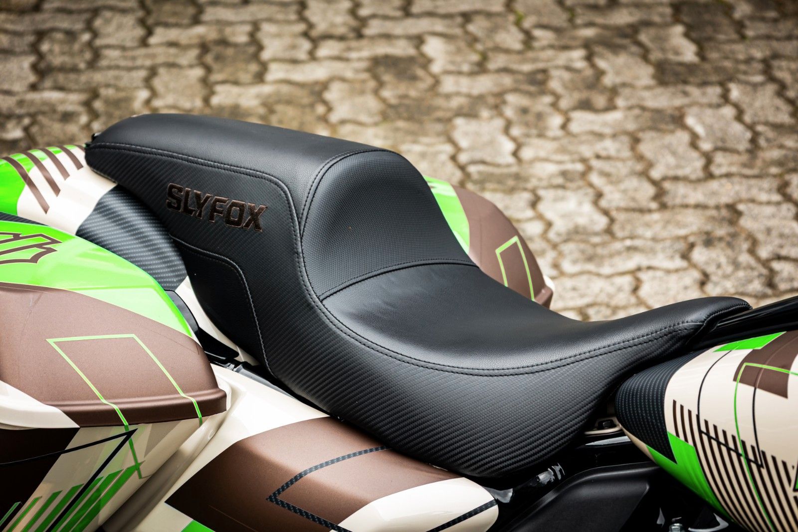 Fahrzeugabbildung Harley-Davidson FLTRXST Road Glide ST - Clubstyle - Kesstech -