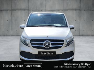 Mercedes V 220 - 3