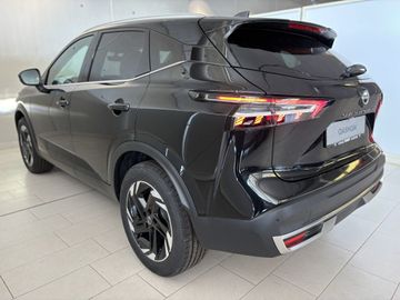 Fotografie des Nissan Qashqai 1.3 DIG-T 4x4 MHEV Xtronic N-Connecta (J