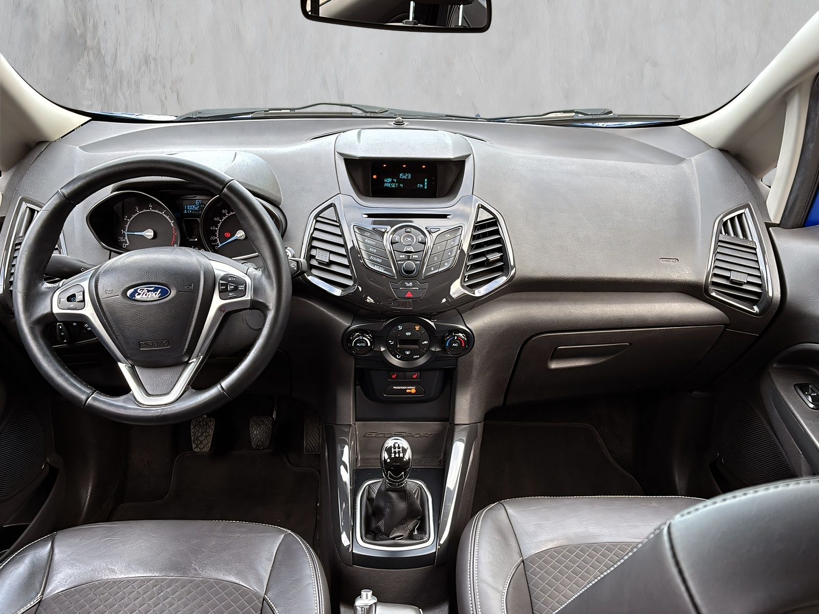 Fahrzeugabbildung Ford EcoSport 1.0 Titanium KLIMAAUT. WINTER PAKET PDC