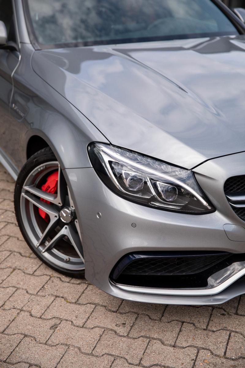 Mercedes-Benz C 63S AMG V8 Biturbo Ambiente Intelligent Light