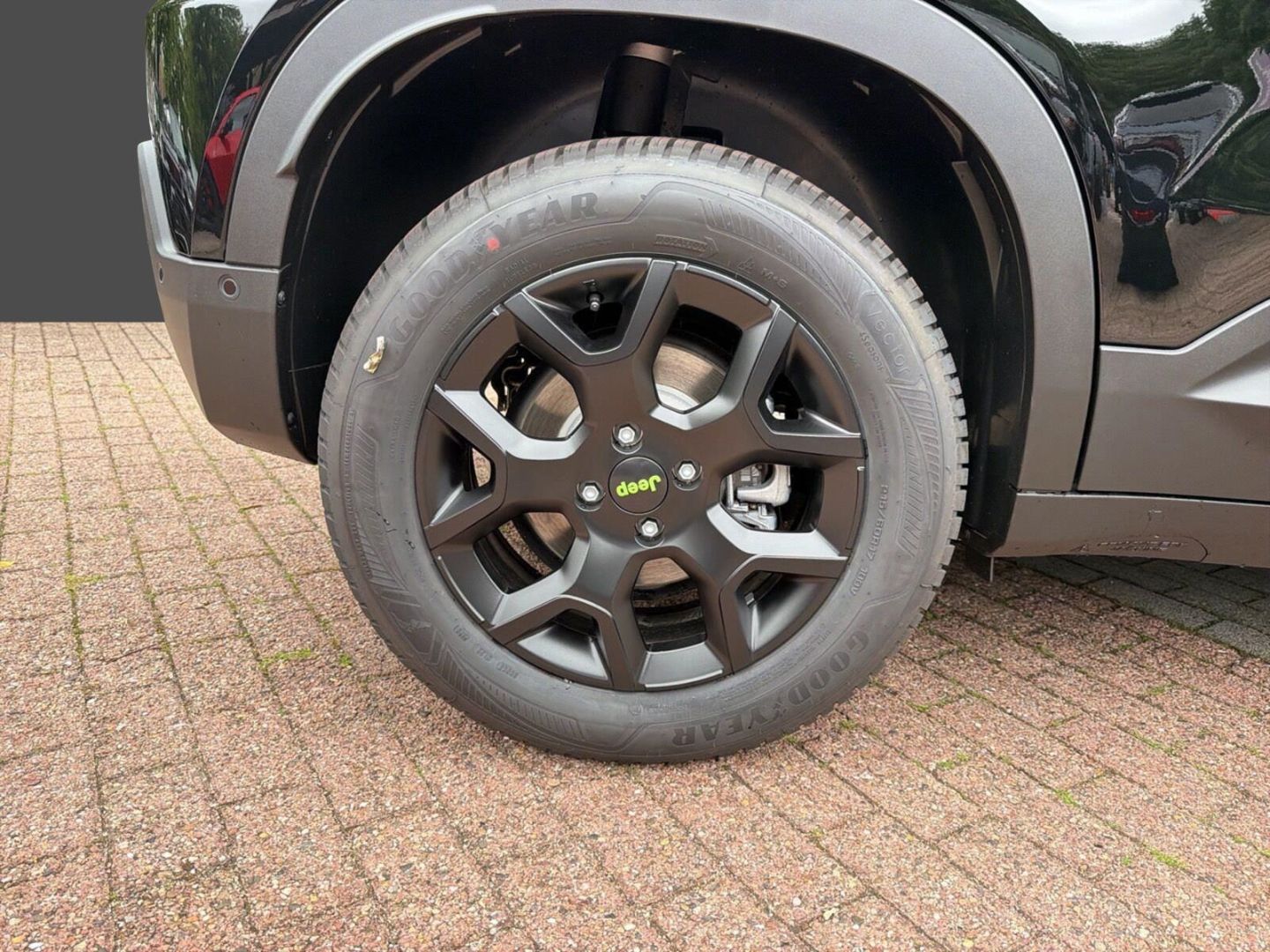 Fahrzeugabbildung Jeep Avenger Overland Mild-Hybrid 4xe-Leder-Panoramad