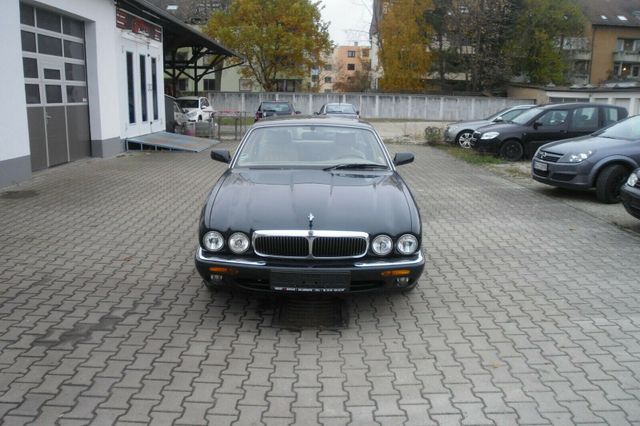 Jaguar XJ XJ Executive 3.2