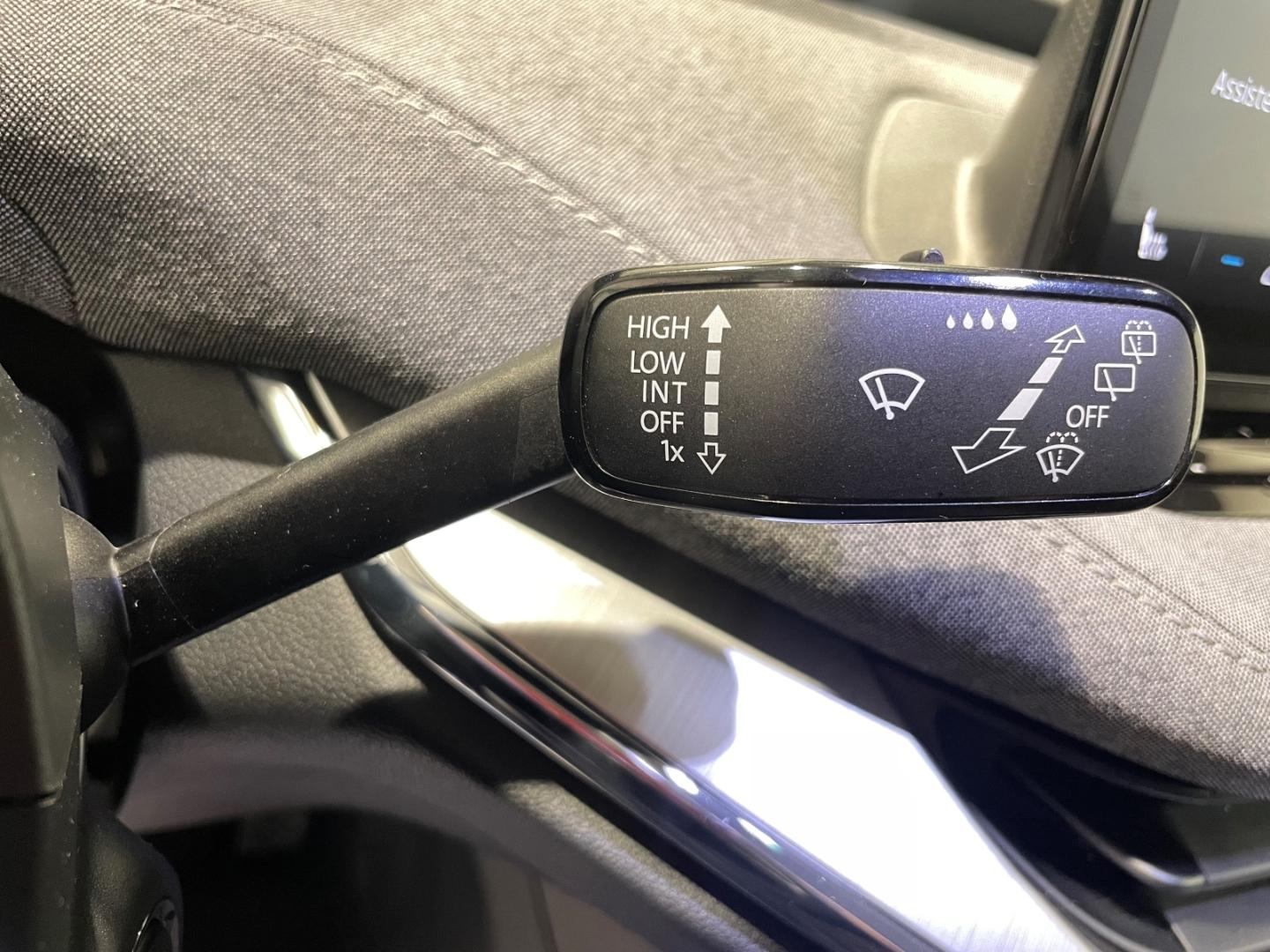 Skoda Enyaq 80 Loft Teilleder Navi LED ACC Rückfahrkam