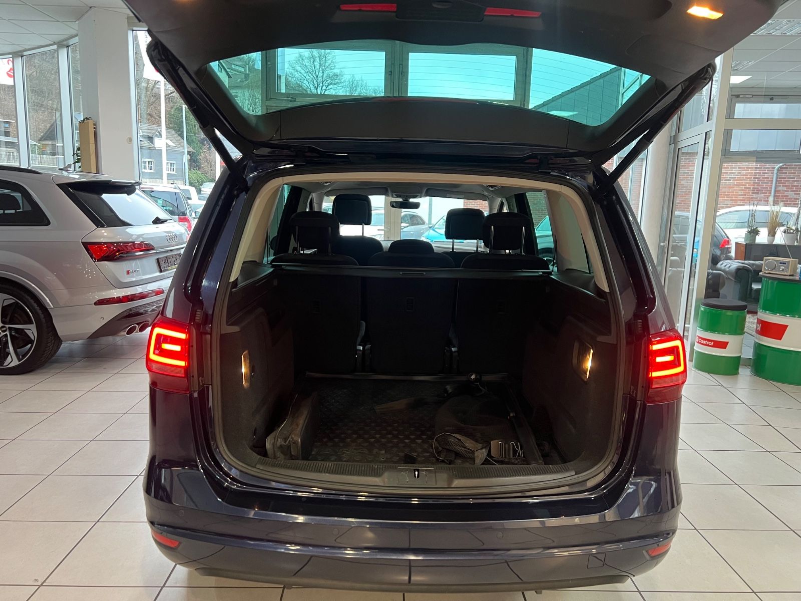Fahrzeugabbildung Volkswagen Sharan 2.0 TDI Comfortline * PANO* R.KAMERA *AHK