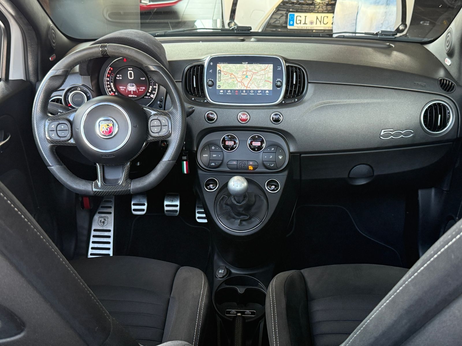 Fahrzeugabbildung Abarth 595C Cabrio Competizione KLIMA NAV PDC Beats