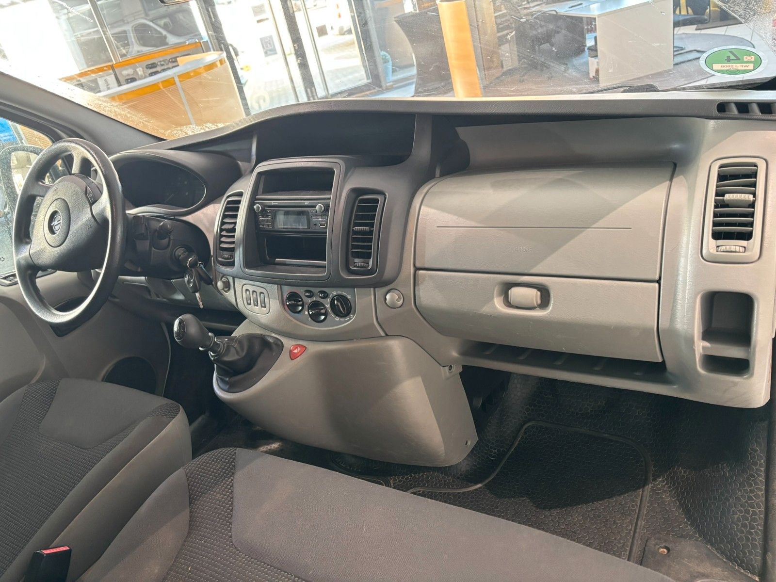 Fahrzeugabbildung Opel Vivaro 2.0D Kombi L1H1 9-SITZE/KLIMA/ALU/SolarPr