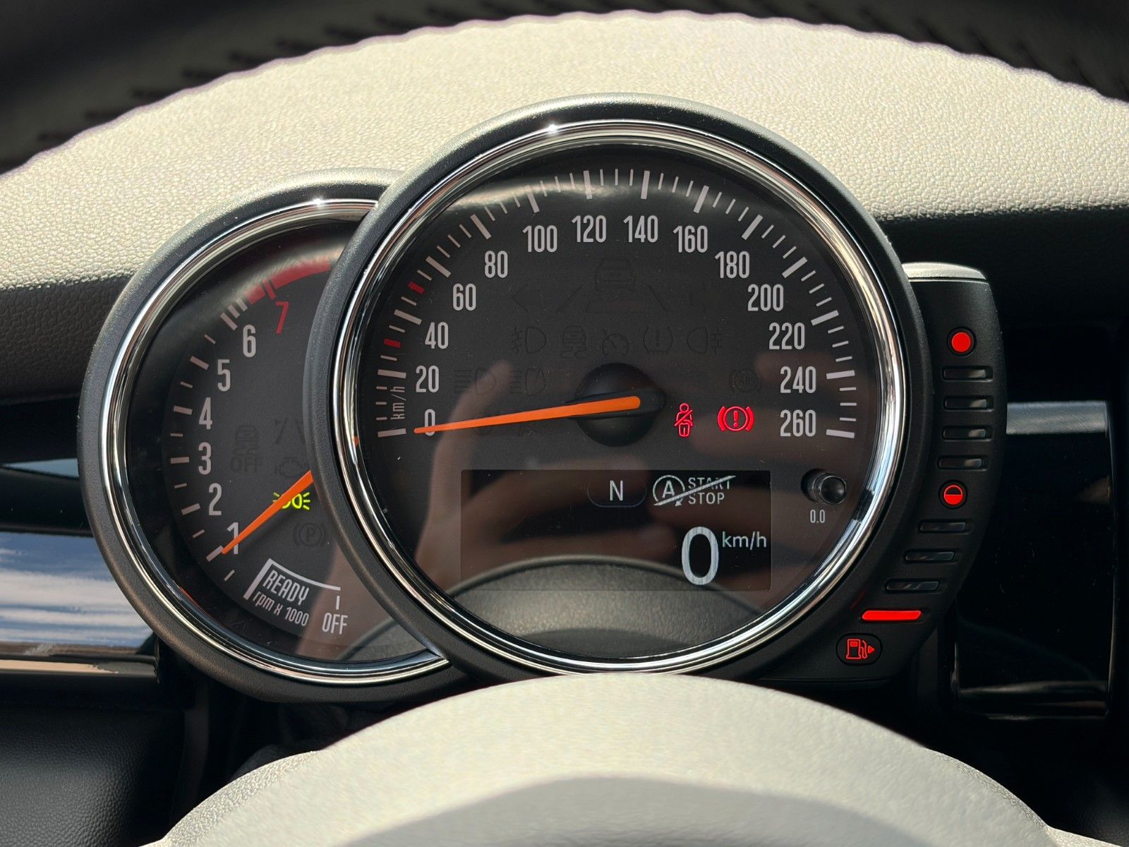 Fahrzeugabbildung MINI Cooper Cabrio Chili Tempomat LED PDC BT SHZ