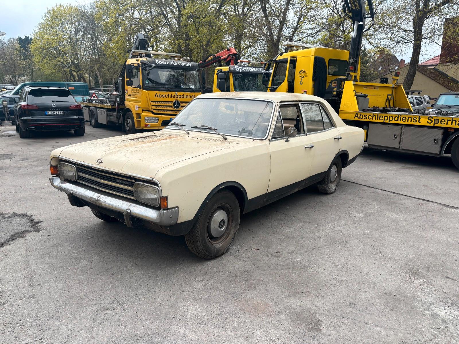 Opel Rekord C 1700 Automatic Limousine.