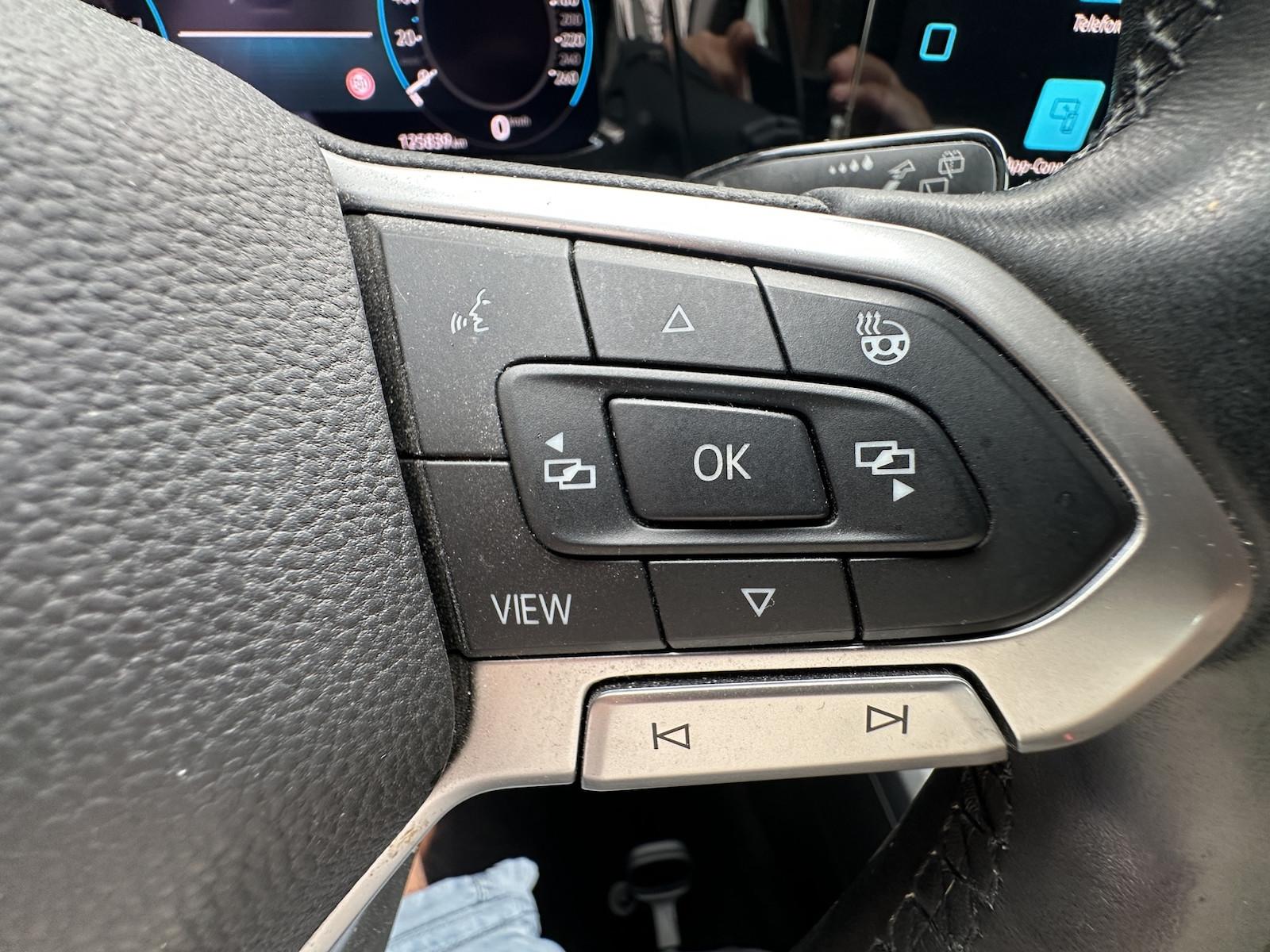 Volkswagen Golf 1.5 TSI Lim. Life LED Matrix Pano APP, миниатюра 30