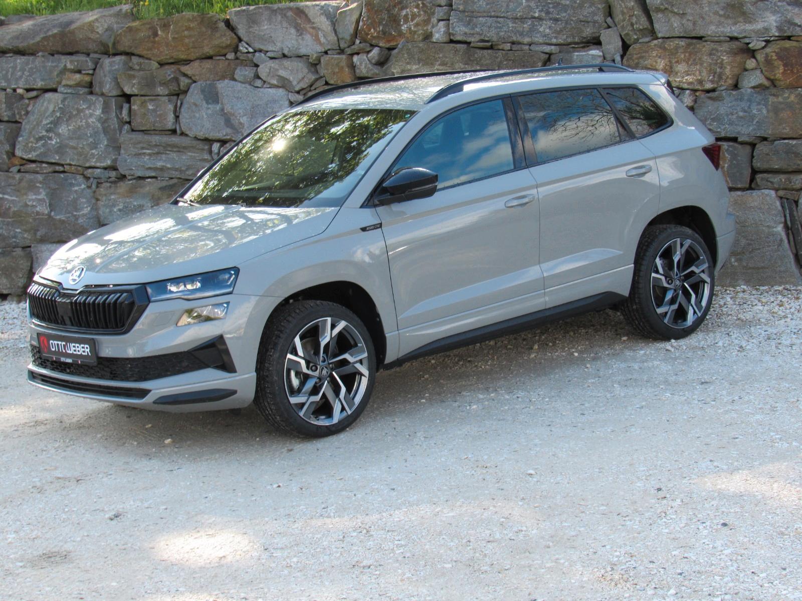 Skoda Karoq Sportline AHK NAVI ACC AHK TRAVEL DWA