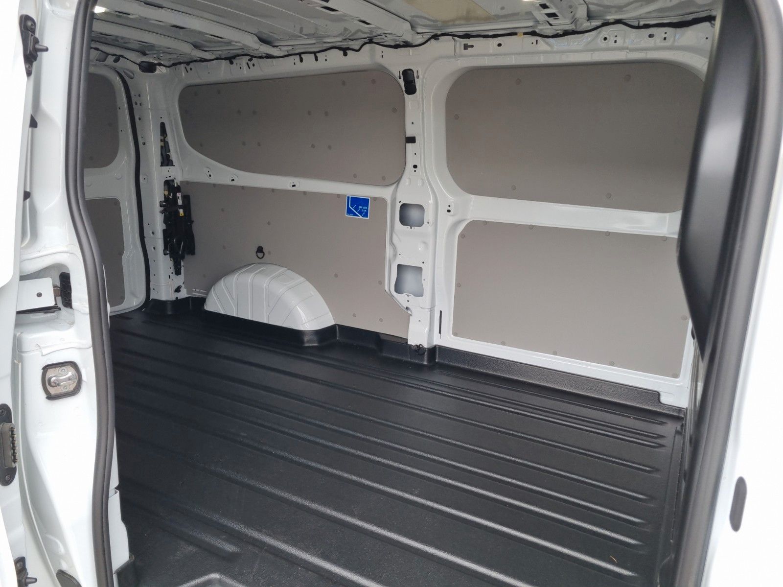 Fahrzeugabbildung Ford Transit Custom Kasten 300 L2 Trend FWD