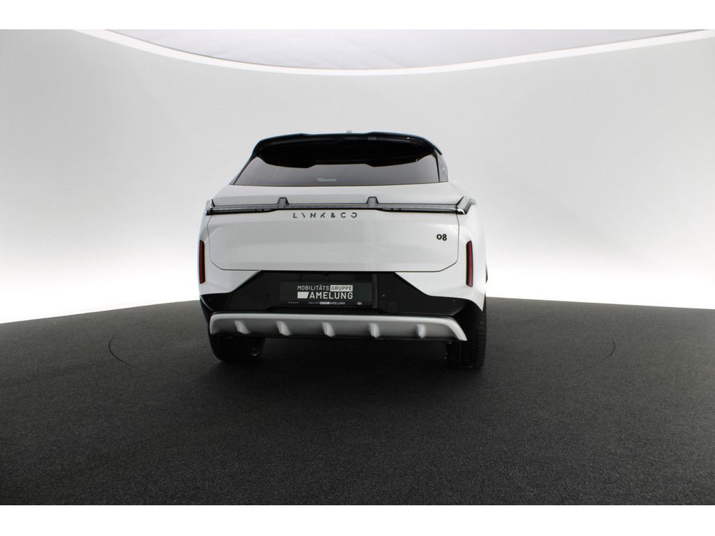 Lynk & Co 08