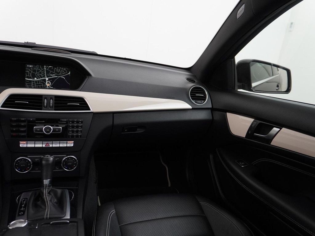 Mercedes-Benz C 180 Coupé Ambition panorama dach kamera xenon