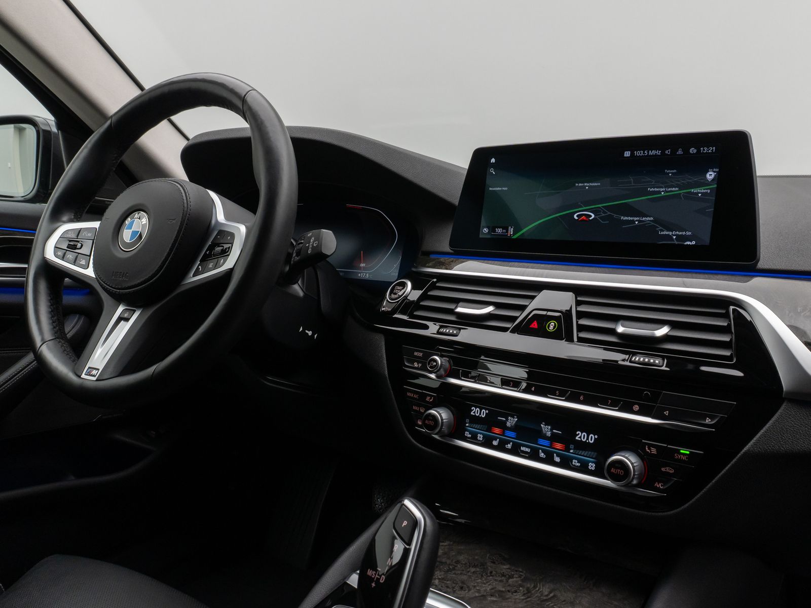 Fahrzeugabbildung BMW 530d xD SportLine 360°HUD DAB H/K 4xKlima Komfor