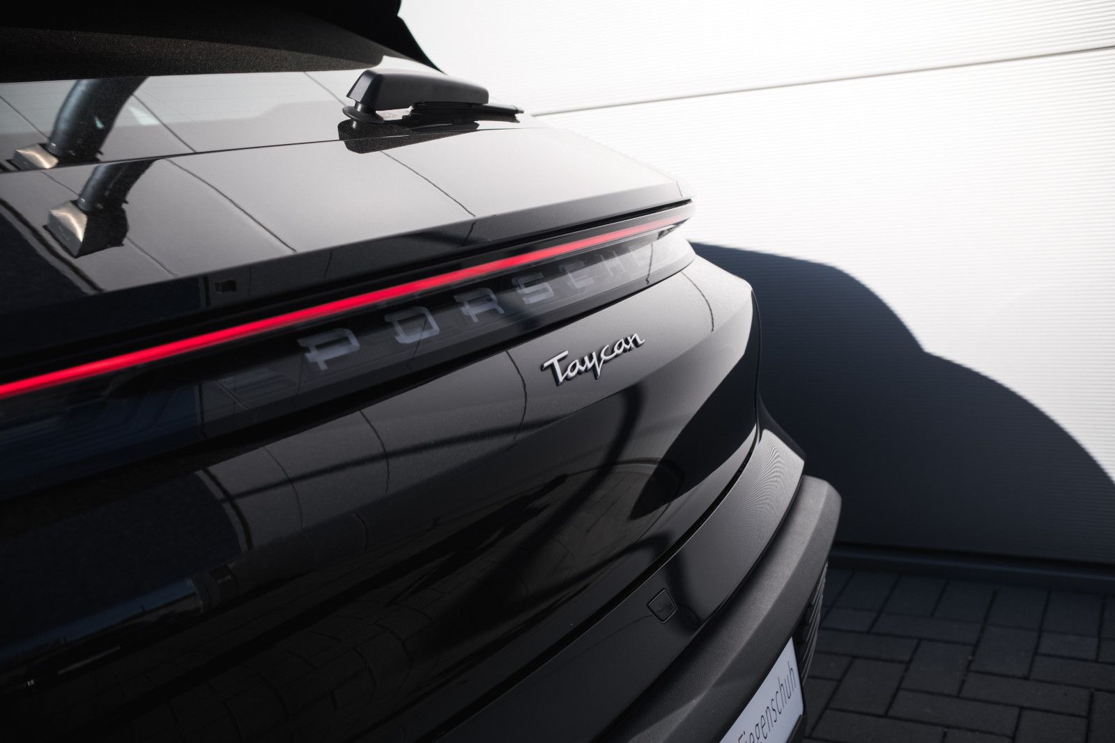 Fahrzeugabbildung Porsche Taycan Sport Turismo-Pano-PerformBatt.-WP-PASM