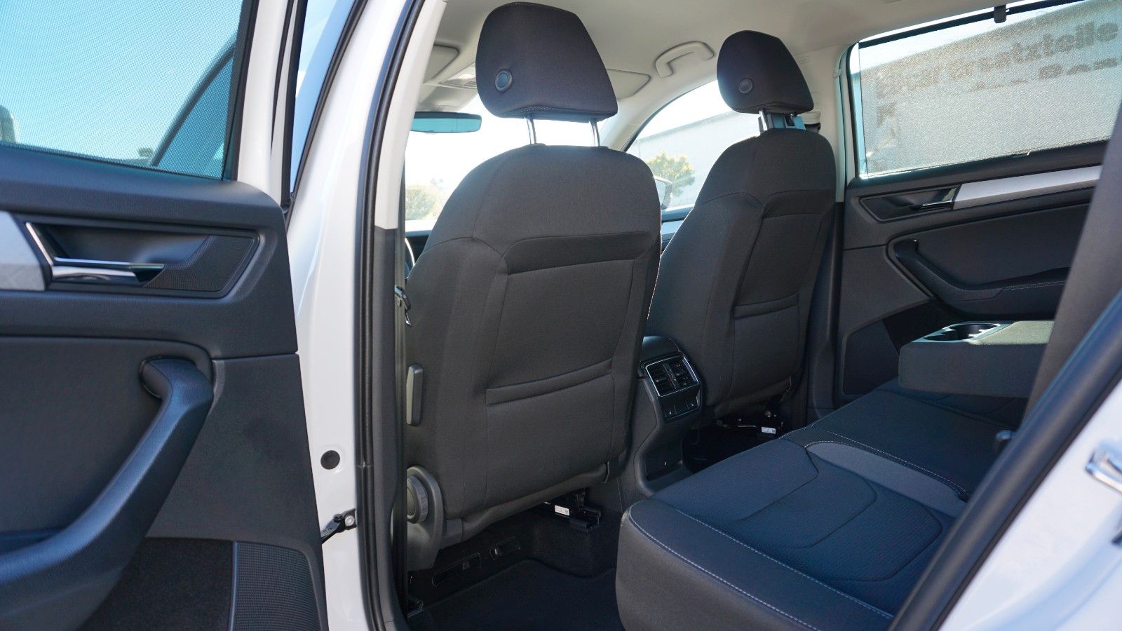 Fahrzeugabbildung SKODA Kodiaq Tour 4x4, LED,Navi,Kamera,SH,DAB,AHK