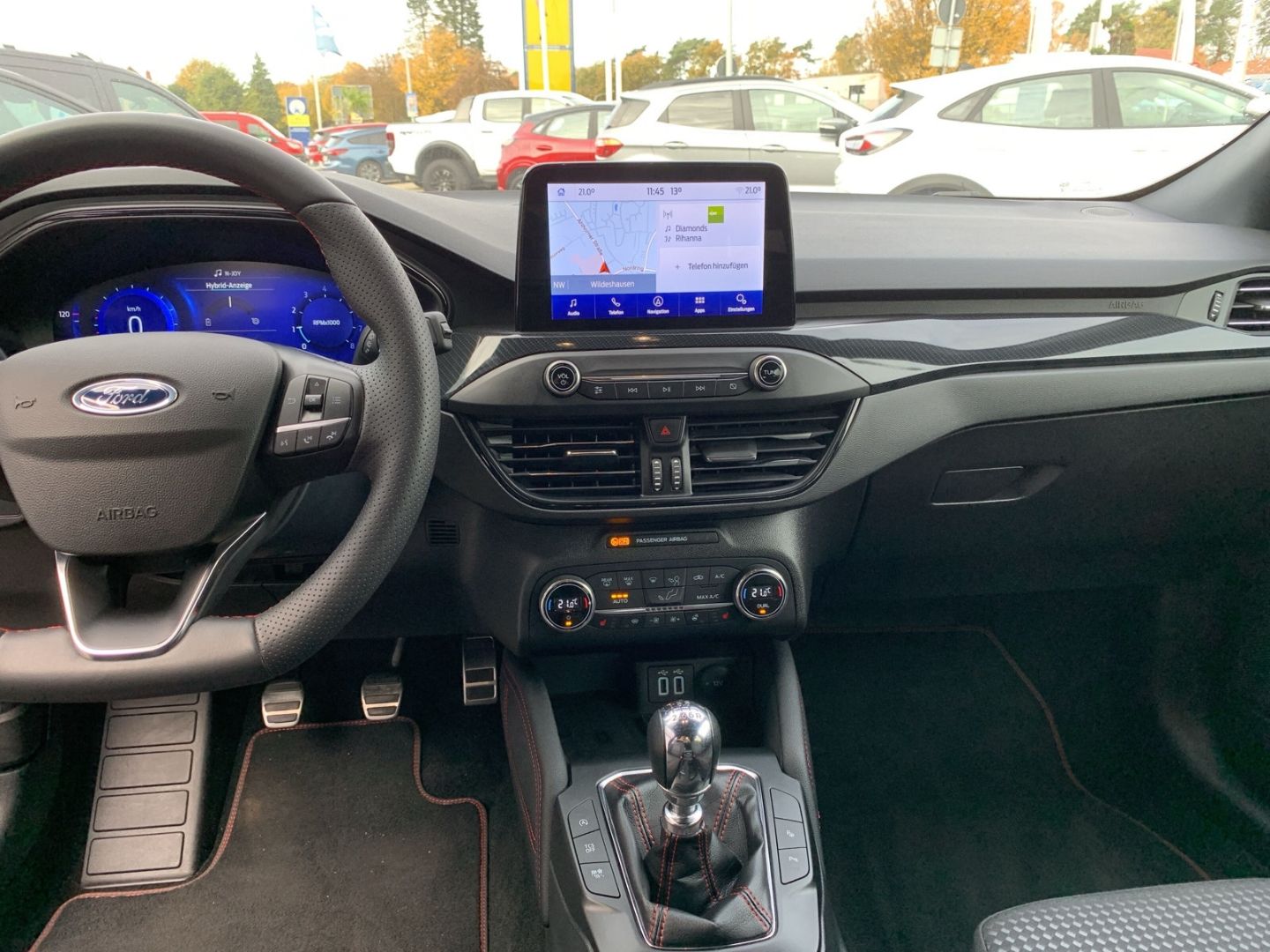 Fahrzeugabbildung Ford Focus Turnier ST-Line X 1.0 EcoBoost Mild-Hybrid