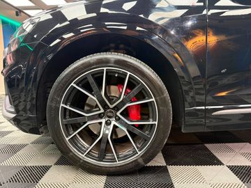 Audi Q8 - 8