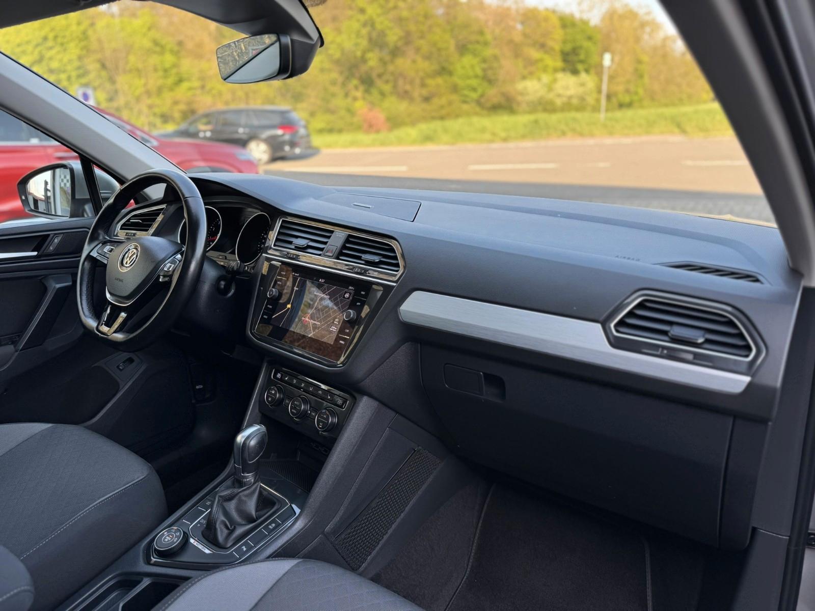 Volkswagen Tiguan R-Line 4Motion/1.HAND/LED/PANO/SCHECKHFT