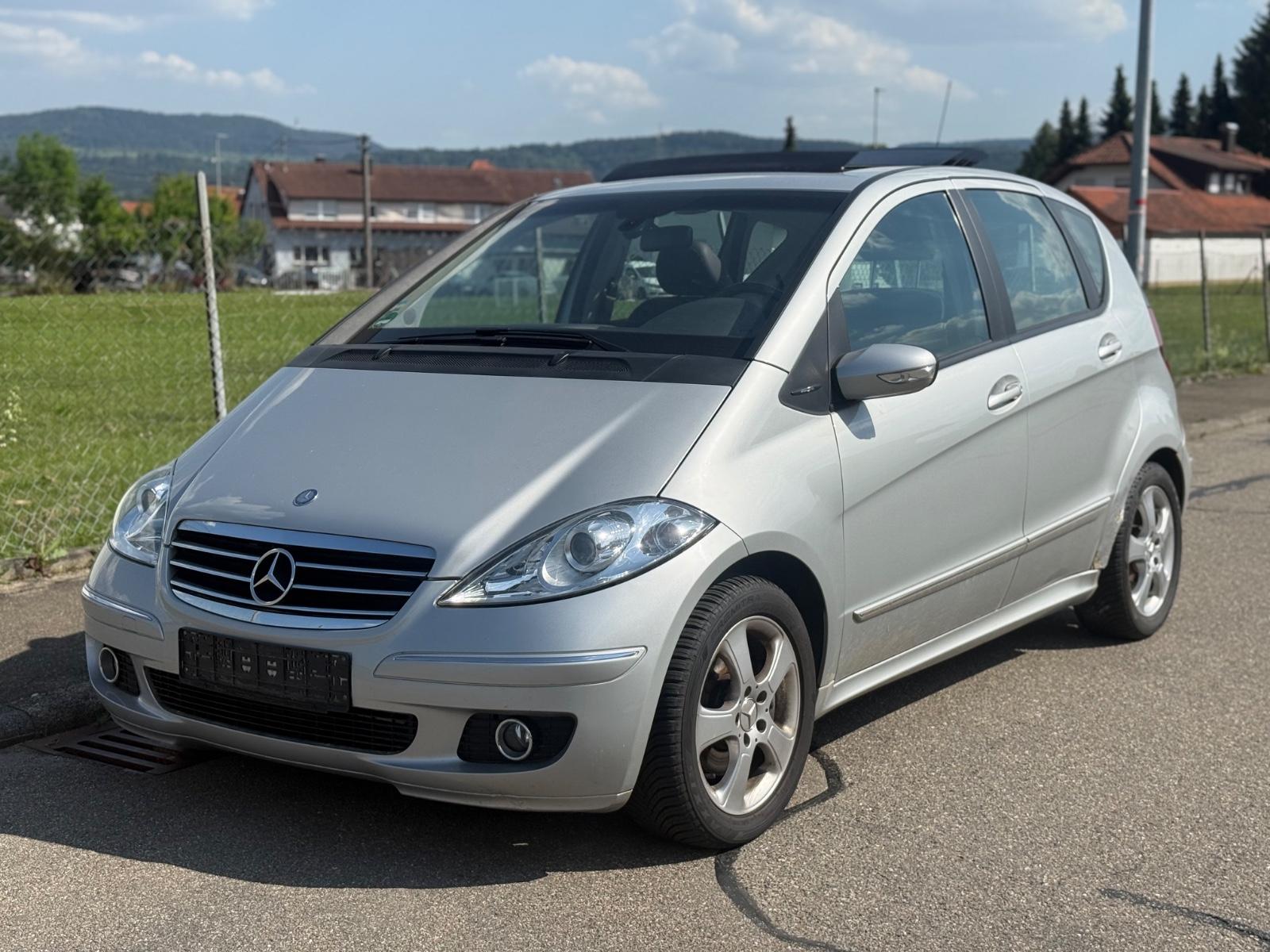 Mercedes-Benz A 200 CDI Avantgarde *1.HAND*AHK*PANORAMA*