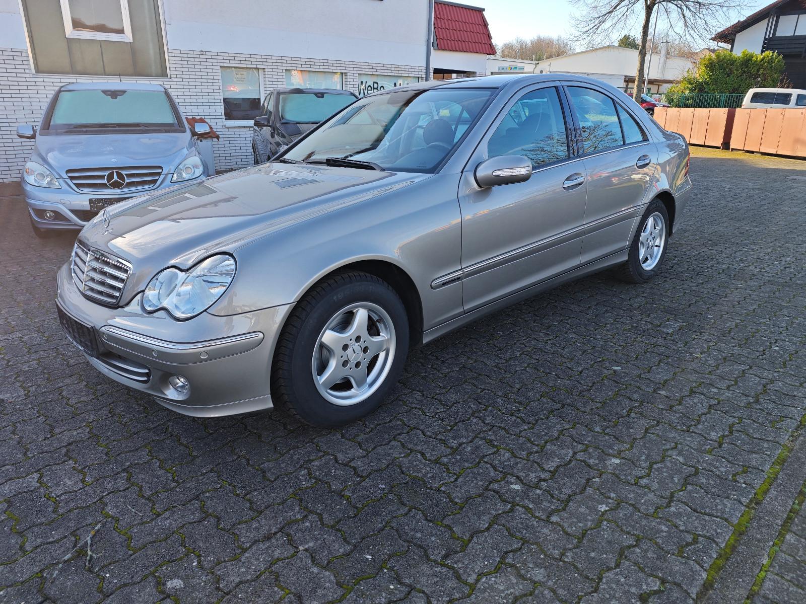 Mercedes-Benz C 180 ELEGANCE, Navi, Bluetooth, Wartung neu
