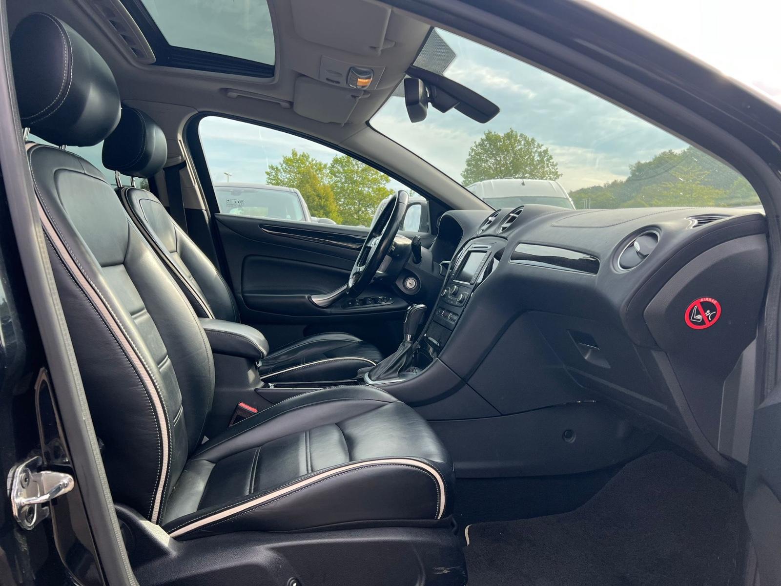 Ford Mondeo 2014 — photo 9
