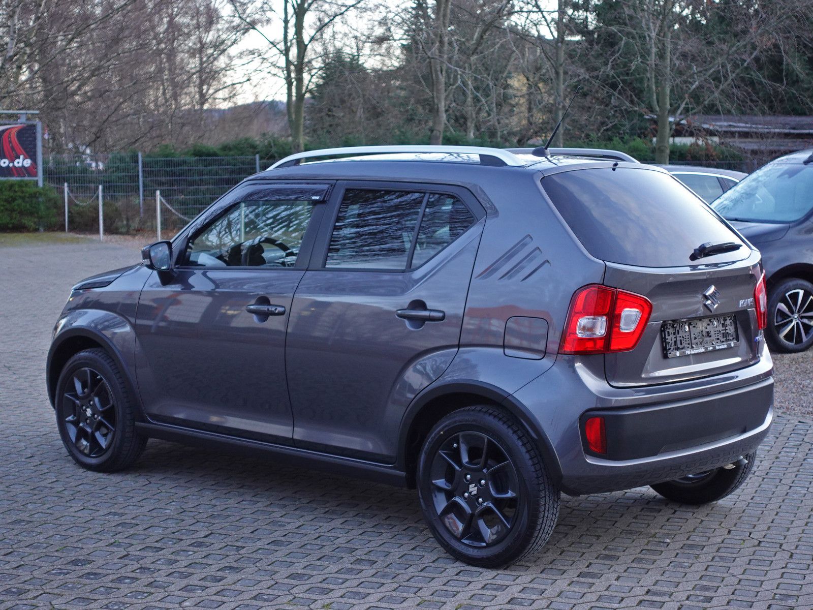 Fahrzeugabbildung Suzuki Ignis 1.2 DUALJET Comfort+ I. Hd RFK Navi App