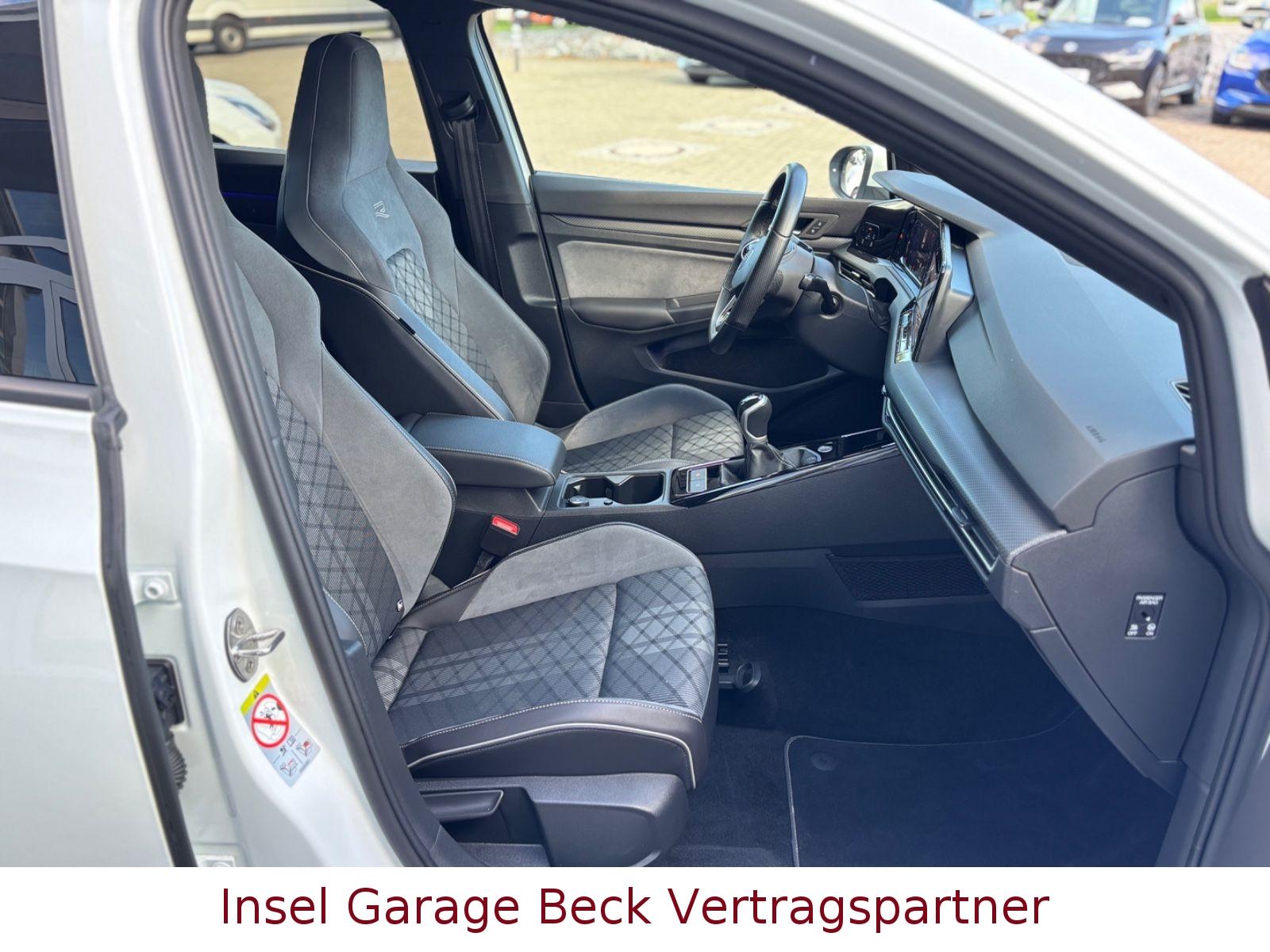 Volkswagen Golf VIII Variant R-Line|Carplay|LED|ACC|1.Hand
