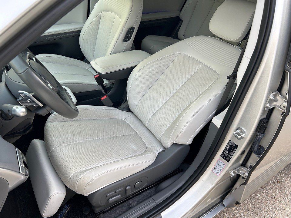 Fahrzeugabbildung Hyundai IONIQ 5 4WD 72kWh UNIQ VOLL SOLARDACH+RELAX+20A