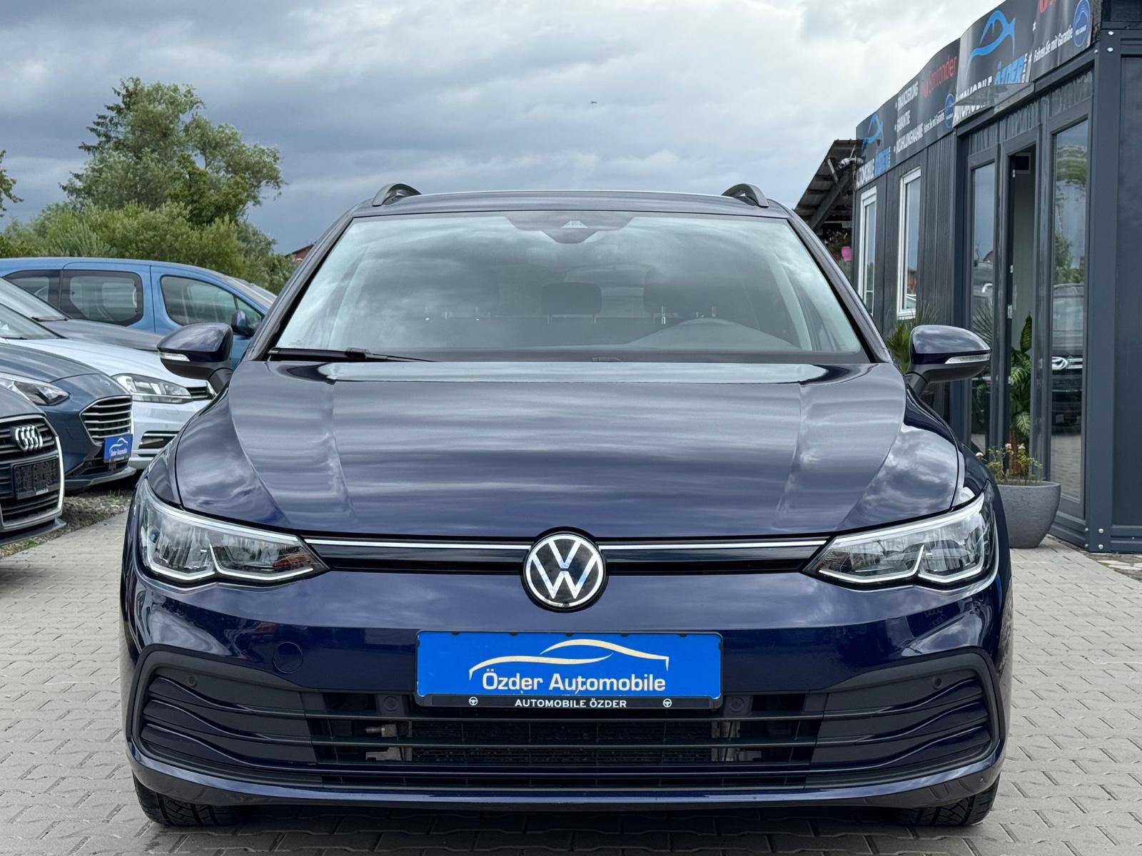 Volkswagen Golf VIII 2.0 TDI Variant Life+Finanzierung+
