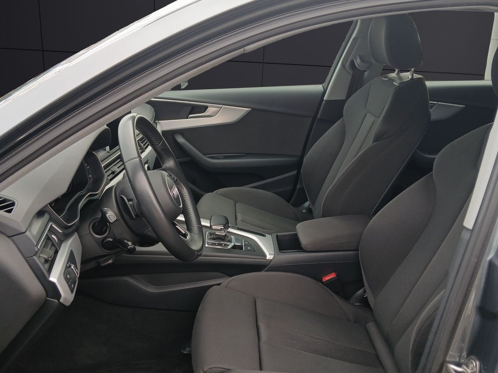 Fahrzeugabbildung Audi A4 Avant 45 TDI sport quattro S-Line Matrix Navi