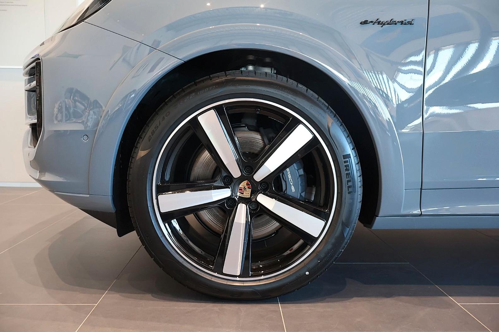 Porsche Cayenne Coupe E-Hybrid