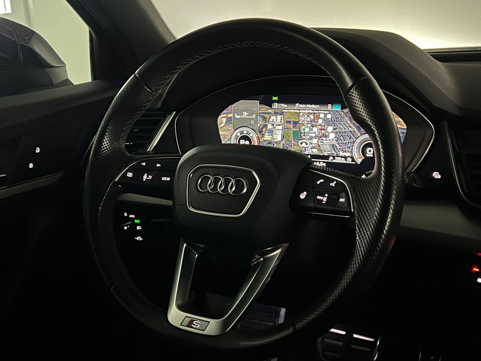 Fahrzeugabbildung Audi Q5 50 TDI Quattro S LINE/MATRIX/AHK/BLACK OPTIK