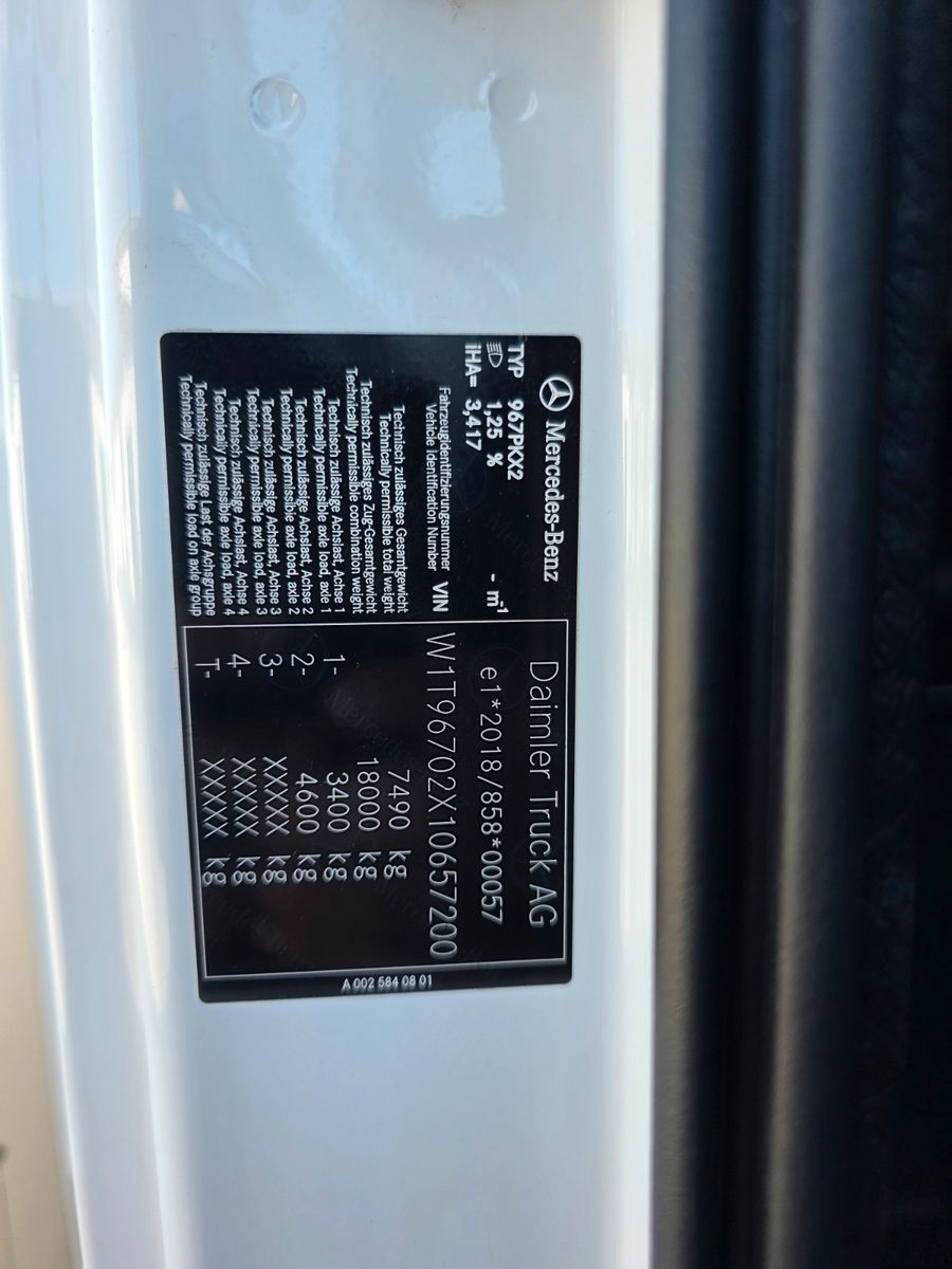 Fahrzeugabbildung Mercedes-Benz Atego 818 L ThermoKing V-600 Max LBW Klima