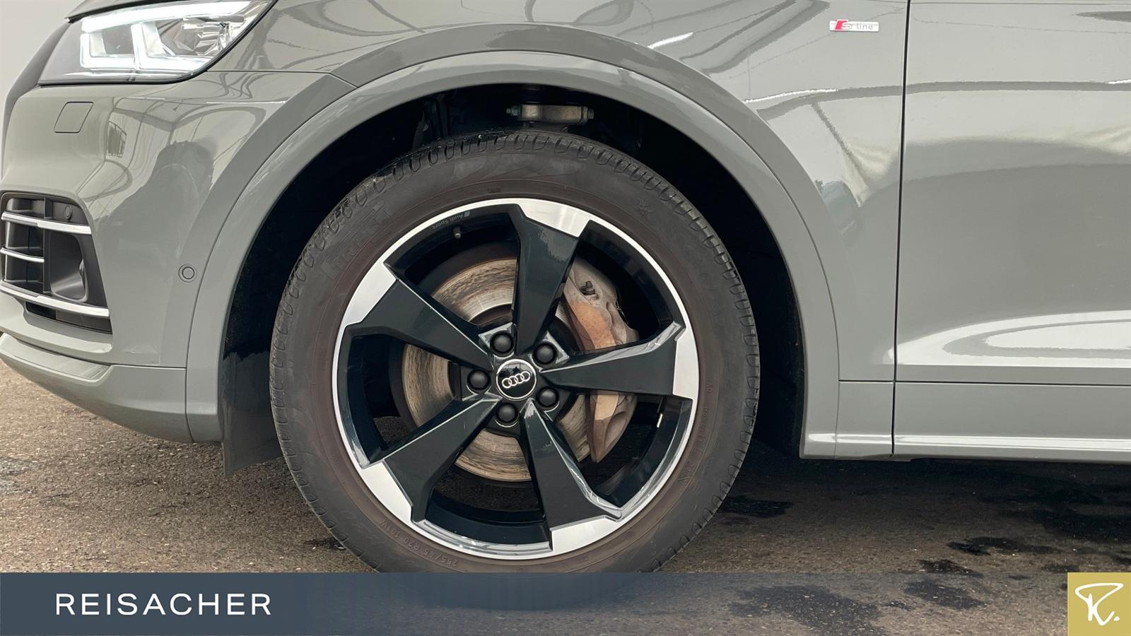 Audi Q5 55 TFSI e quattro S Tronic S Line AHK Navi+
