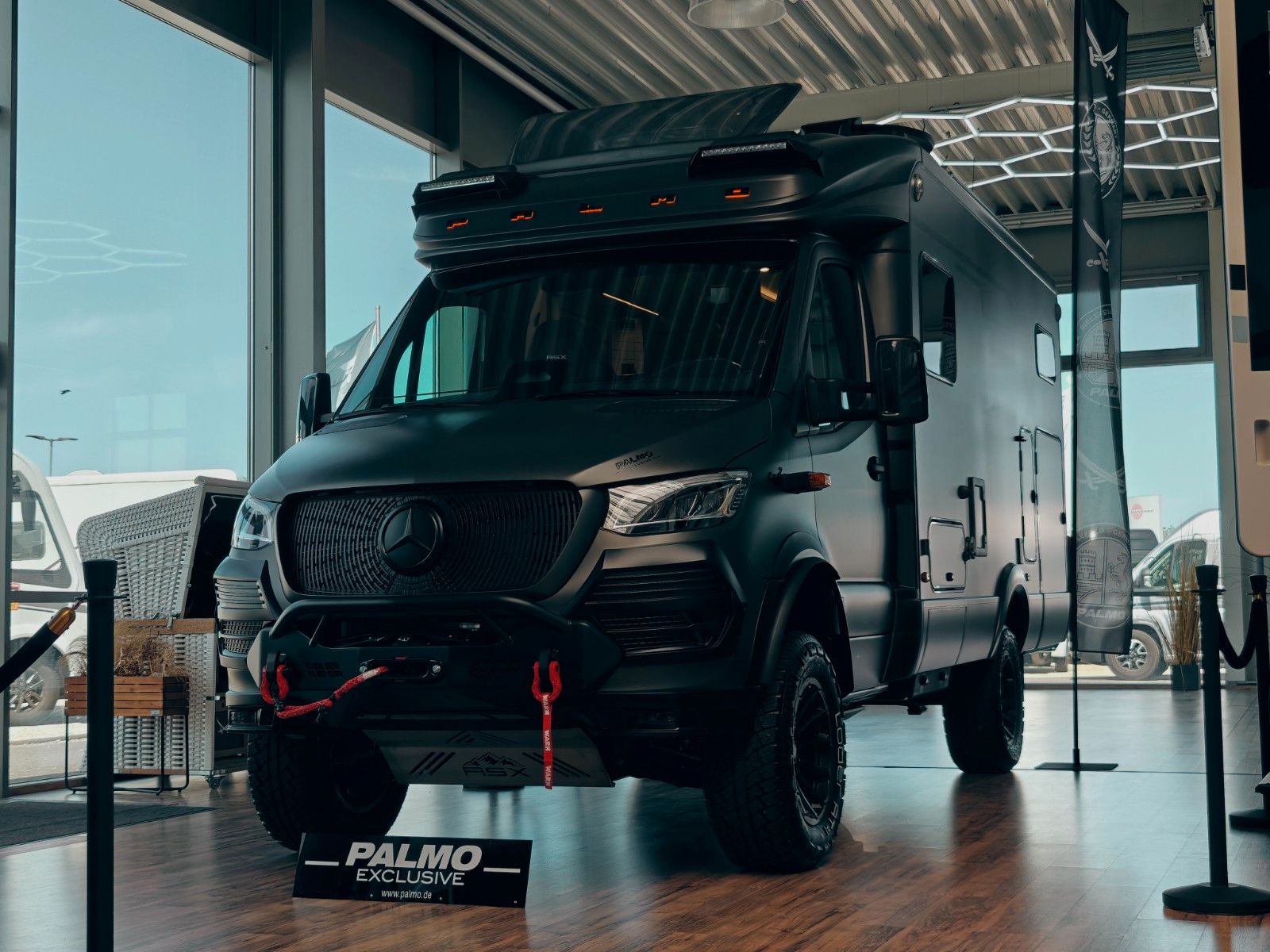Fahrzeugabbildung HYMER / ERIBA / HYMERCAR ML - T 580 4x4² RSX PRO - PTS ACHATGRAU by palmo