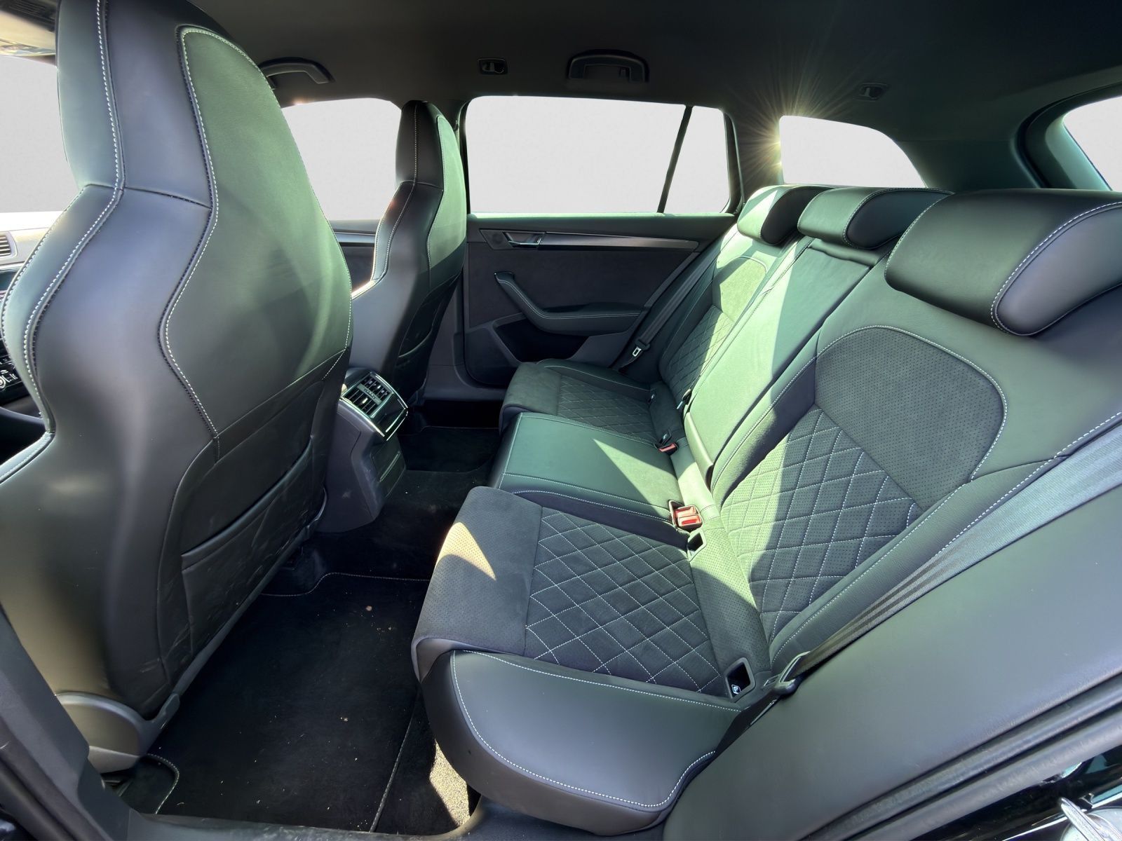 Skoda Superb - Bild 15