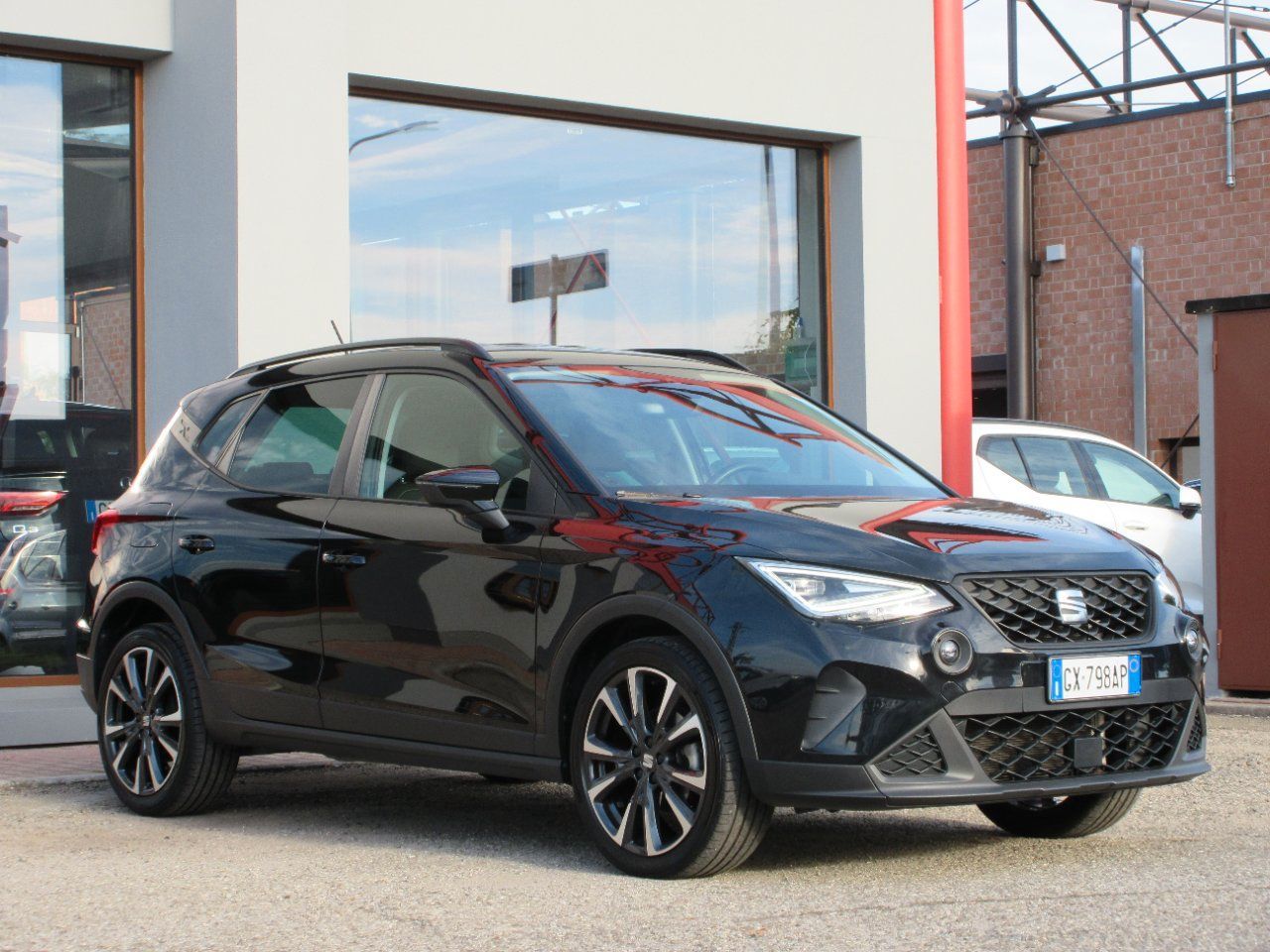 Seat Arona 1.0 ecotsi Black Edition 95cv imagem 2