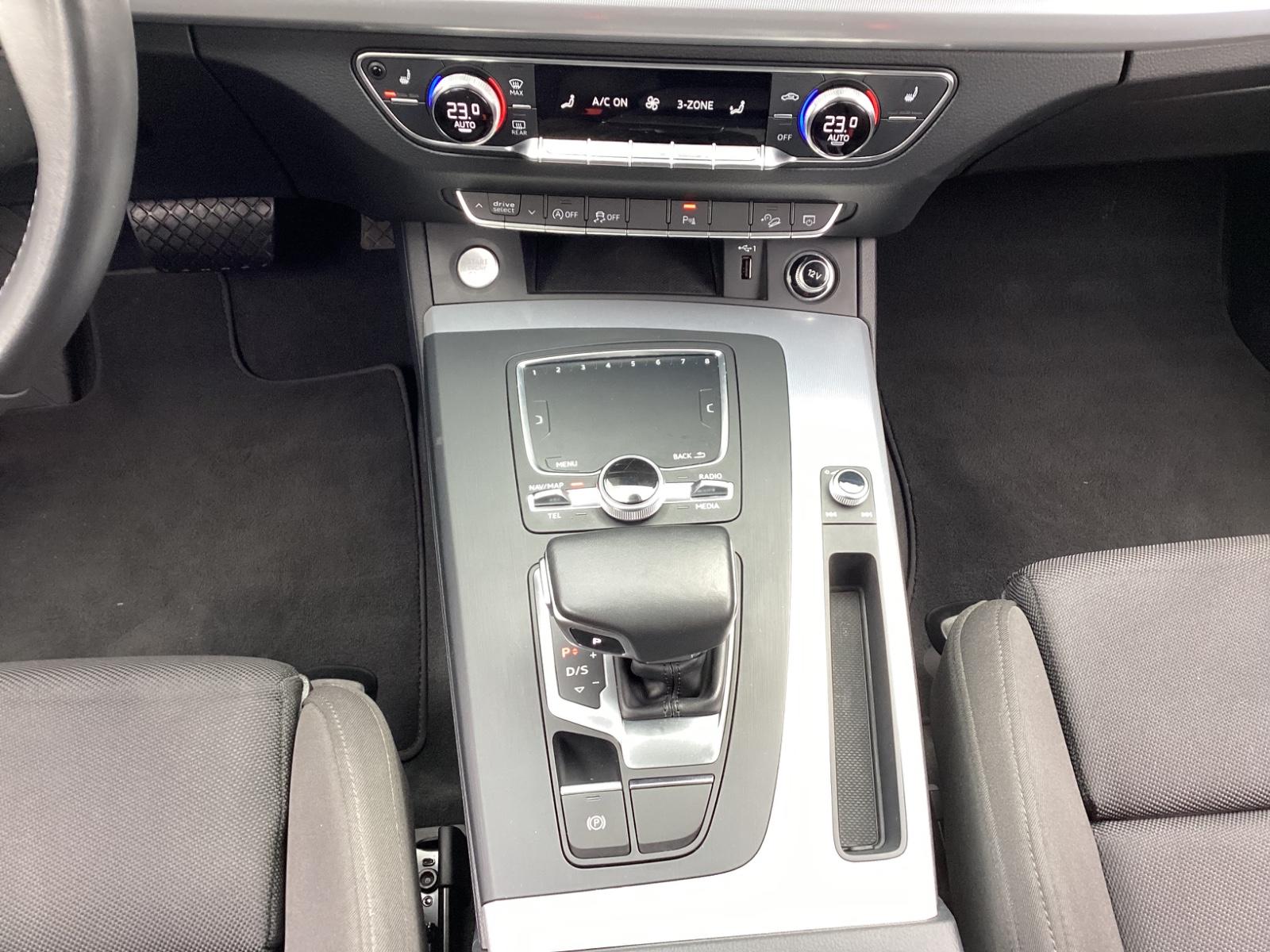 Audi Q5 40 TDI quattro S line S tronic AHK