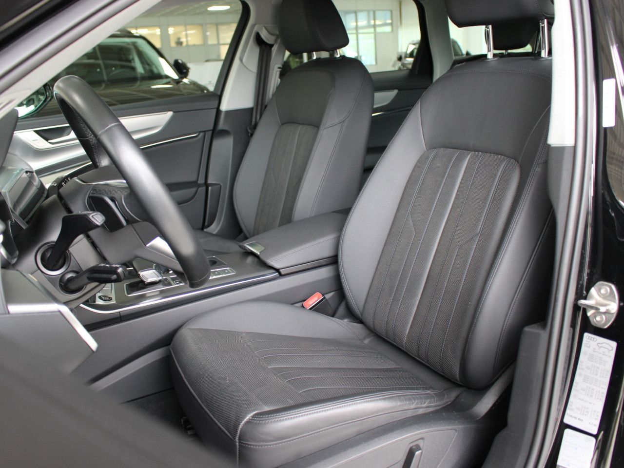 Fahrzeugabbildung Audi A6 Avant 45 TFSI design Leder/LED/ACC/RFK